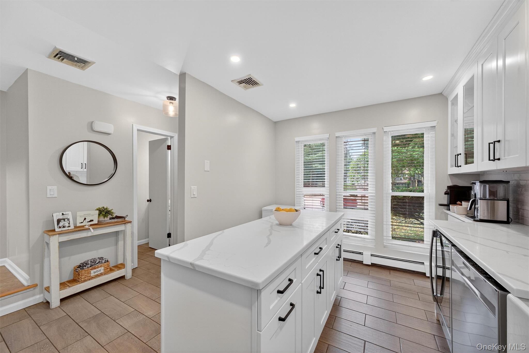 6 Elmwood Circle Peekskill, NY 10566 - Photo 4 of 24