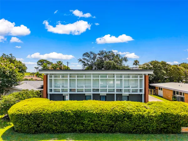 $4,250 | 1310 Harbor View Drive, Galveston, TX 77550