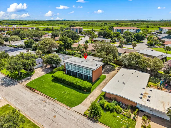 $4,250 | 1310 Harbor View Drive, Galveston, TX 77550