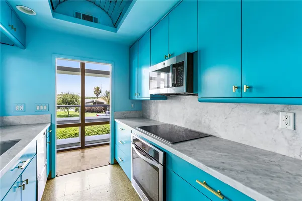 $4,250 | 1310 Harbor View Drive, Galveston, TX 77550