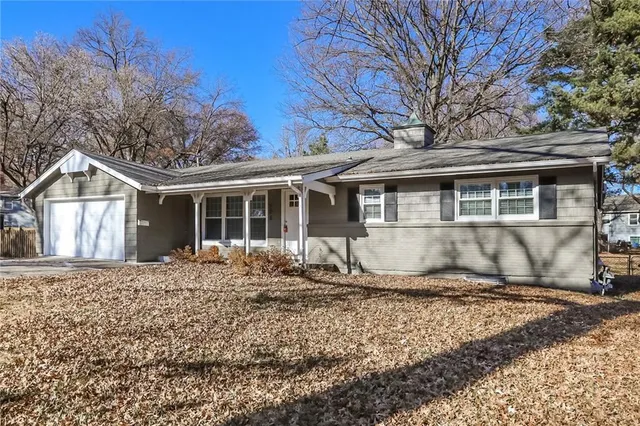 $2,395 | 508 East 109th Street, Kansas City, MO 64131