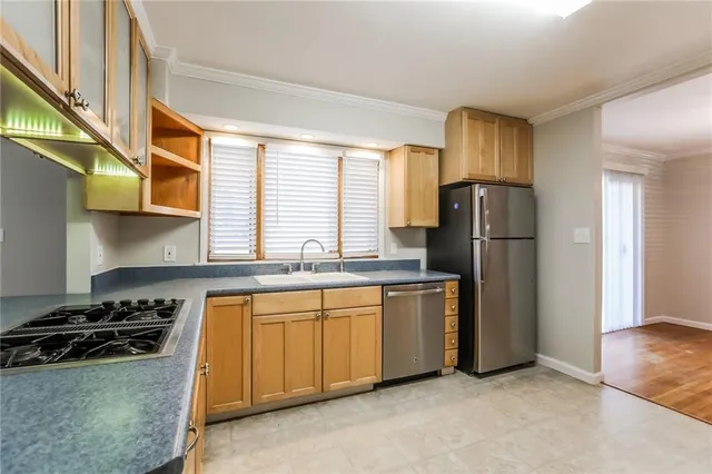 $2,395 | 508 East 109th Street, Kansas City, MO 64131