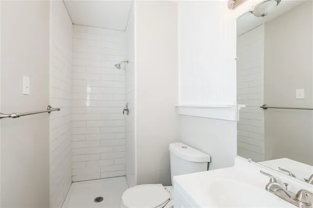 $2,395 | 508 East 109th Street, Kansas City, MO 64131