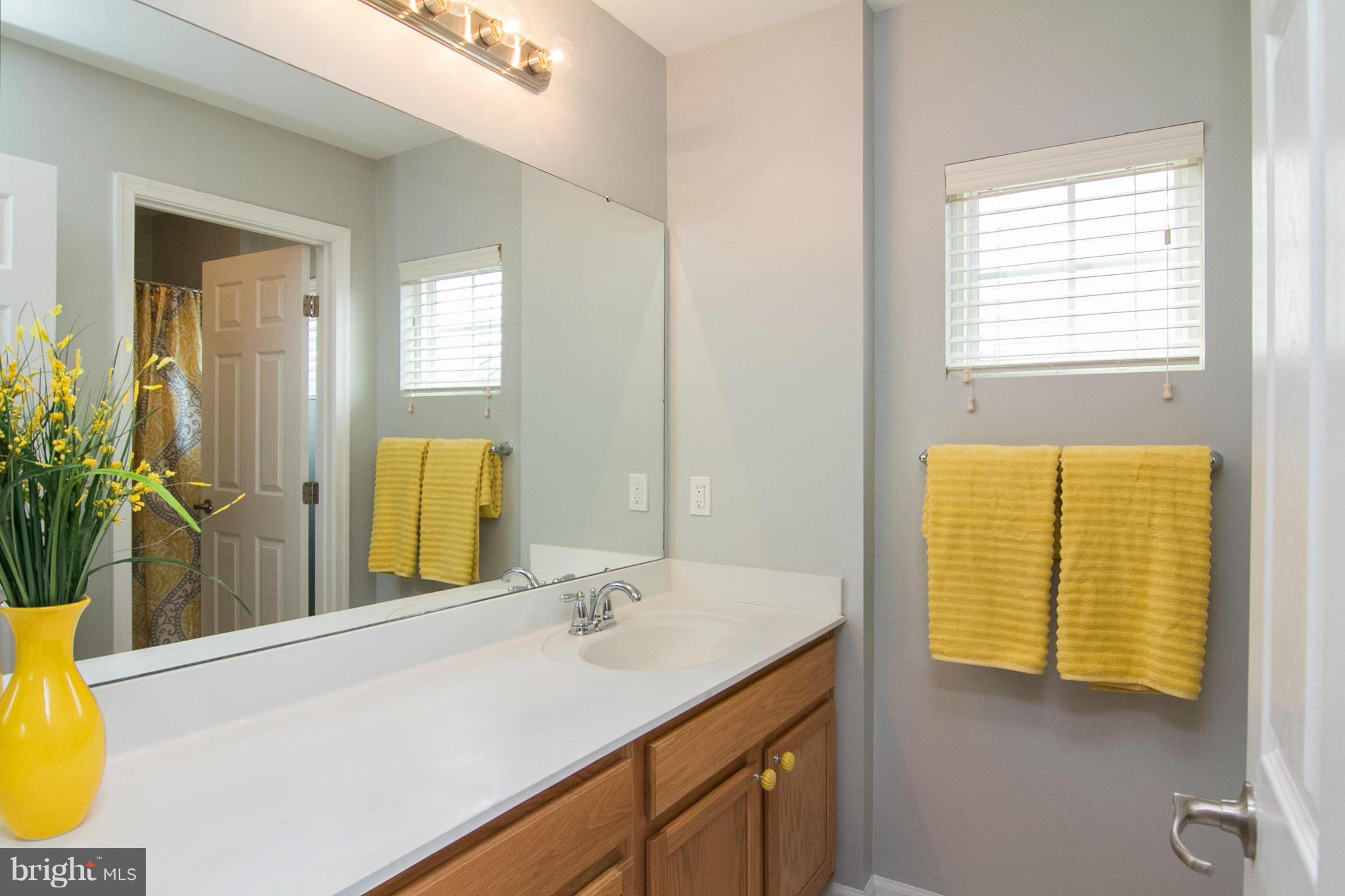 8485 Grove Angle Road, Unit 11 Ellicott City, MD 21043 - Photo 19 of 28 Upper level full bath