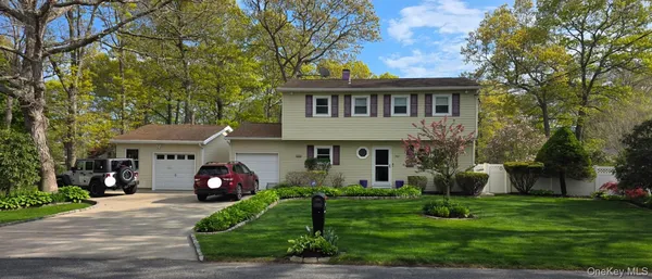 $699,999 | 142 Riverside Avenue, Mastic Beach, NY 11951