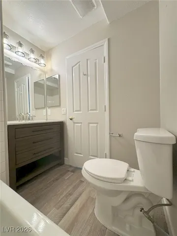 $2,000 | 8605 Copper Mine Avenue, Las Vegas, NV 89129