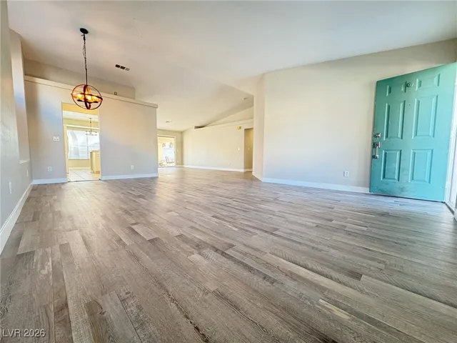 $2,000 | 8605 Copper Mine Avenue, Las Vegas, NV 89129