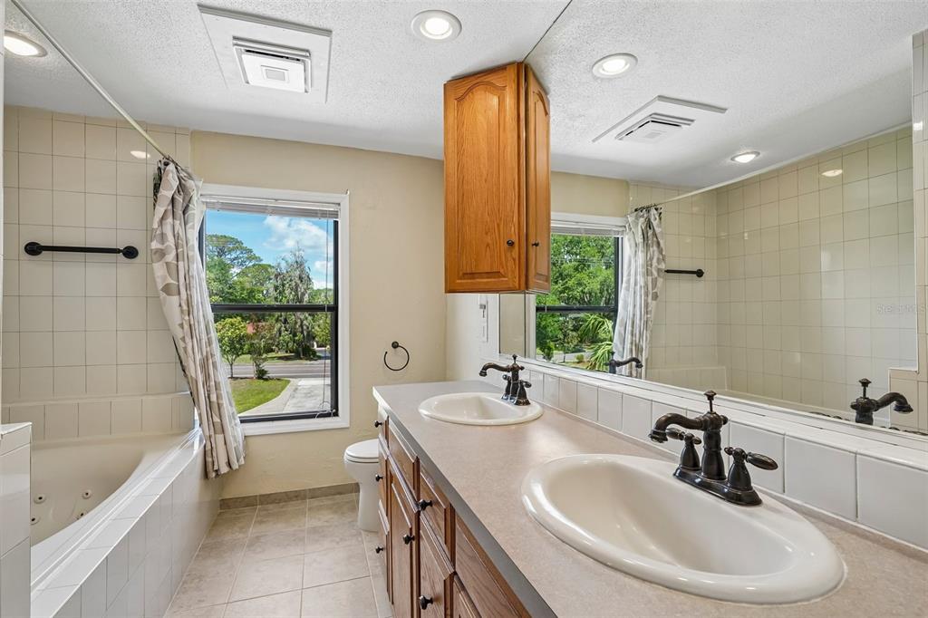 6827 Southwest 35th Way Gainesville, FL 32608 - Photo 39 of 51