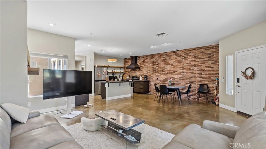 6360 Manzanita Way Riverside, CA 92504 - Photo 8 of 58