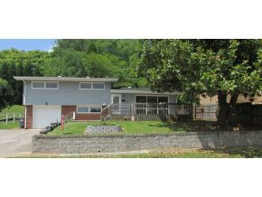 556 Bays View Road Kingsport, TN 37660 - Photo 3 of 24 CURB APPEAL