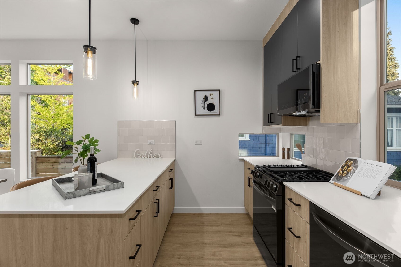 1203 North Allen Place Seattle, WA 98103 - Photo 10 of 29 Gallery Image 10