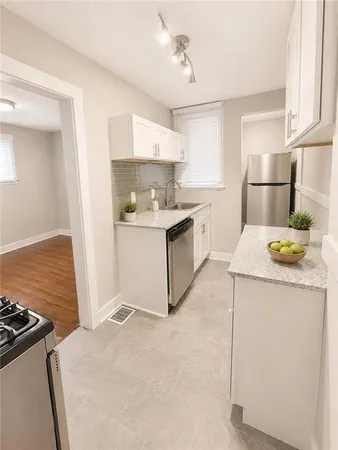 $1,450 | 748 Shady Drive East, Pittsburgh, PA 15228