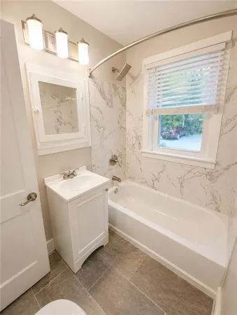 $1,375 | 754 Shady Drive East, Pittsburgh, PA 15228