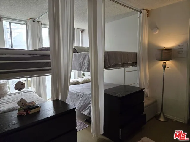 $7,500,000 | 1909 Ocean Front Walk, Venice, CA 90291