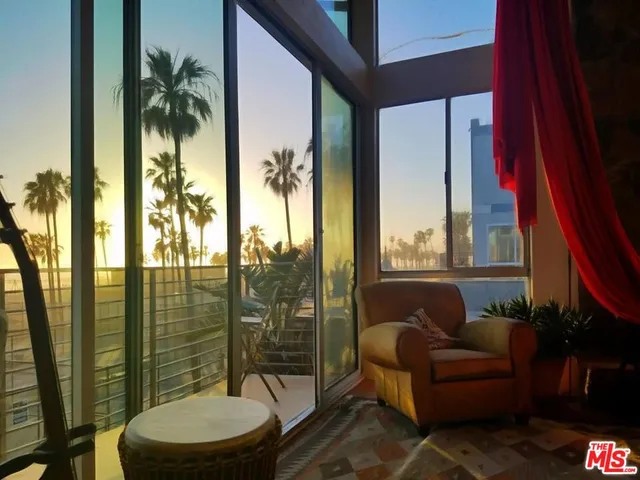 $7,500,000 | 1909 Ocean Front Walk, Venice, CA 90291