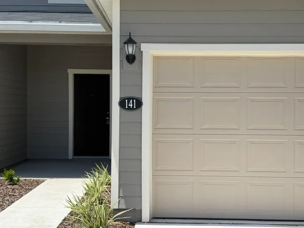 $1,800 | 141 Beach Palm Court, St. Augustine, FL 32086