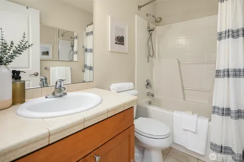 $925,000 | 5950 31st Avenue Southwest, Seattle, WA 98126