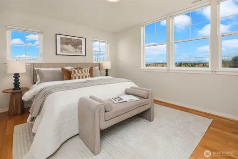 $925,000 | 5950 31st Avenue Southwest, Seattle, WA 98126