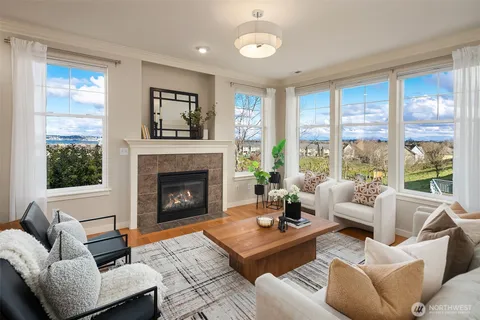 $925,000 | 5950 31st Avenue Southwest, Seattle, WA 98126