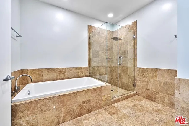 $749,900 | 3223 West 6th Street, Unit 808, Los Angeles, CA 90020