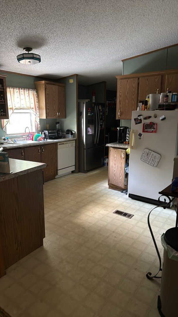 200 East Blake Street Benton, IL 62812 - Photo 13 of 22 Gallery Image 13