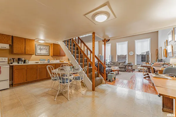 $375,000 | 100-102 Governor Oglesby Street, Elkhart, IL 62634