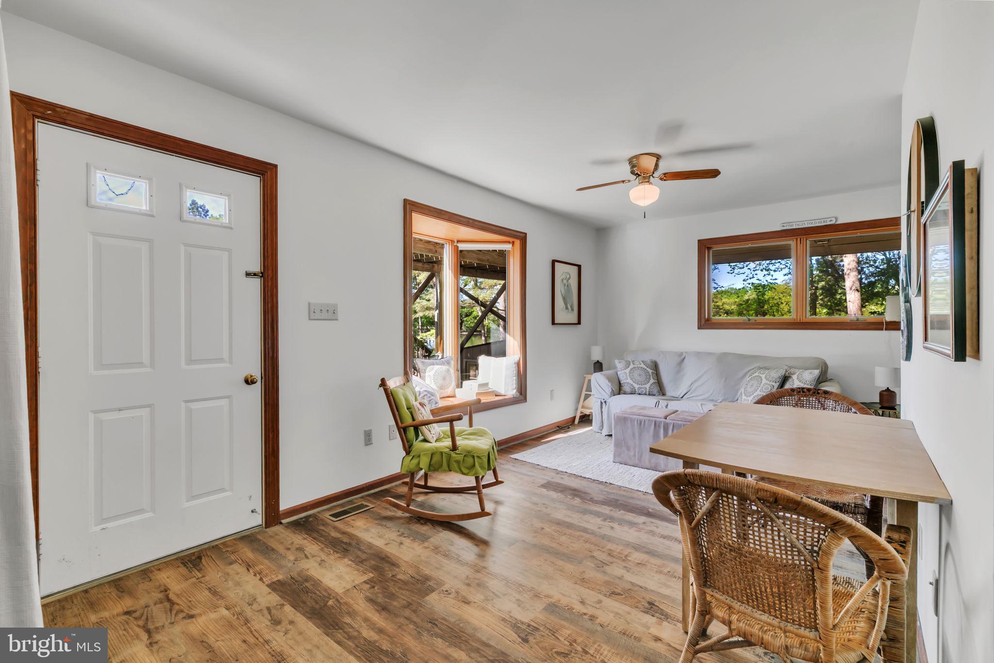 33 Lagrange Avenue Kilmarnock, VA 22482 - Photo 52 of 84 Bright and inviting living space.