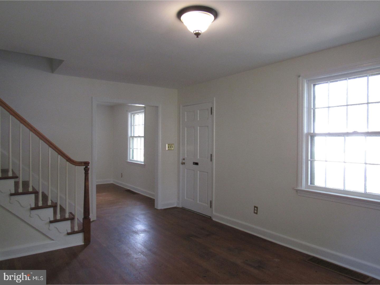 91 Ritter Lane Newark, DE 19711 - Photo 3 of 24 Foyer