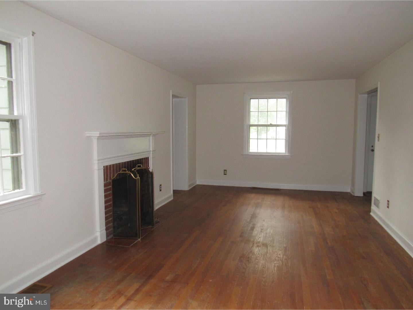 91 Ritter Lane Newark, DE 19711 - Photo 8 of 24 Living Room