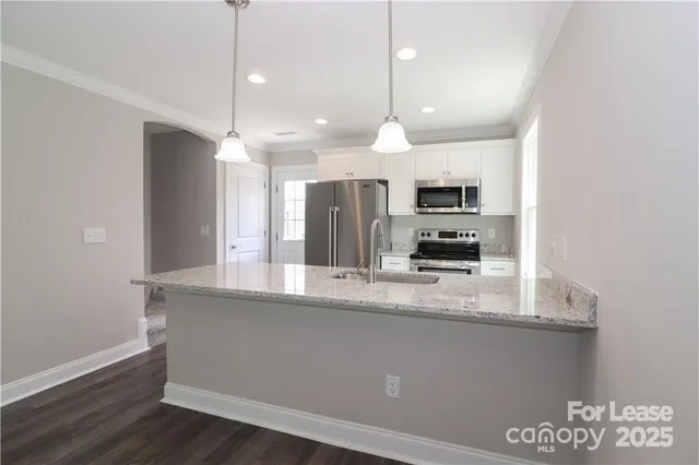 $1,450 | 3973 Newhall Drive Northwest, Hickory, NC 28601