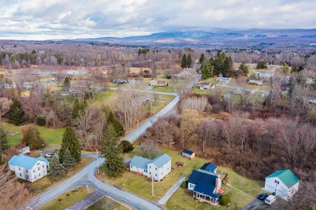 $399,900 | 263 Elm Street, Shaftsbury, VT 05257