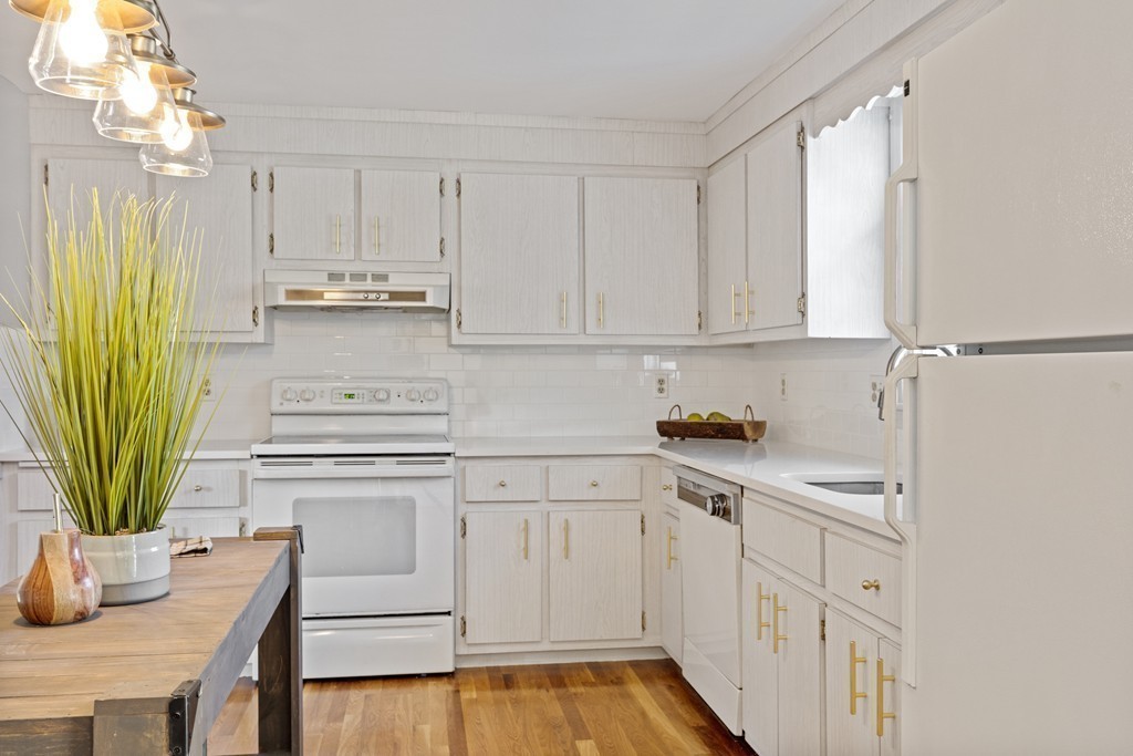 56 Brookbridge Road Stoneham, MA 02180 - Photo 13 of 30 Gallery Image 13