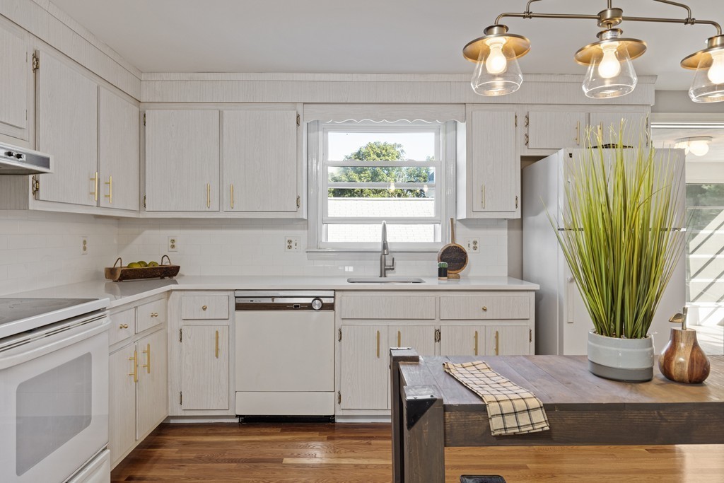 56 Brookbridge Road Stoneham, MA 02180 - Photo 15 of 30 Gallery Image 15