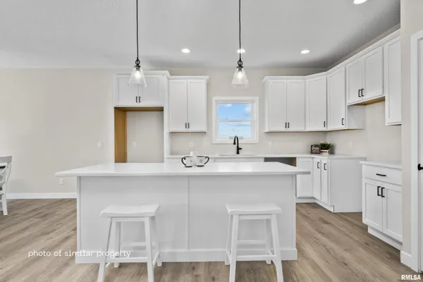 $379,000 | 1875 Redbud Circle, Unit 103, Eldridge, IA 52748