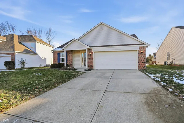 $364,900 | 11201 Basswood Court, Carmel, IN 46032