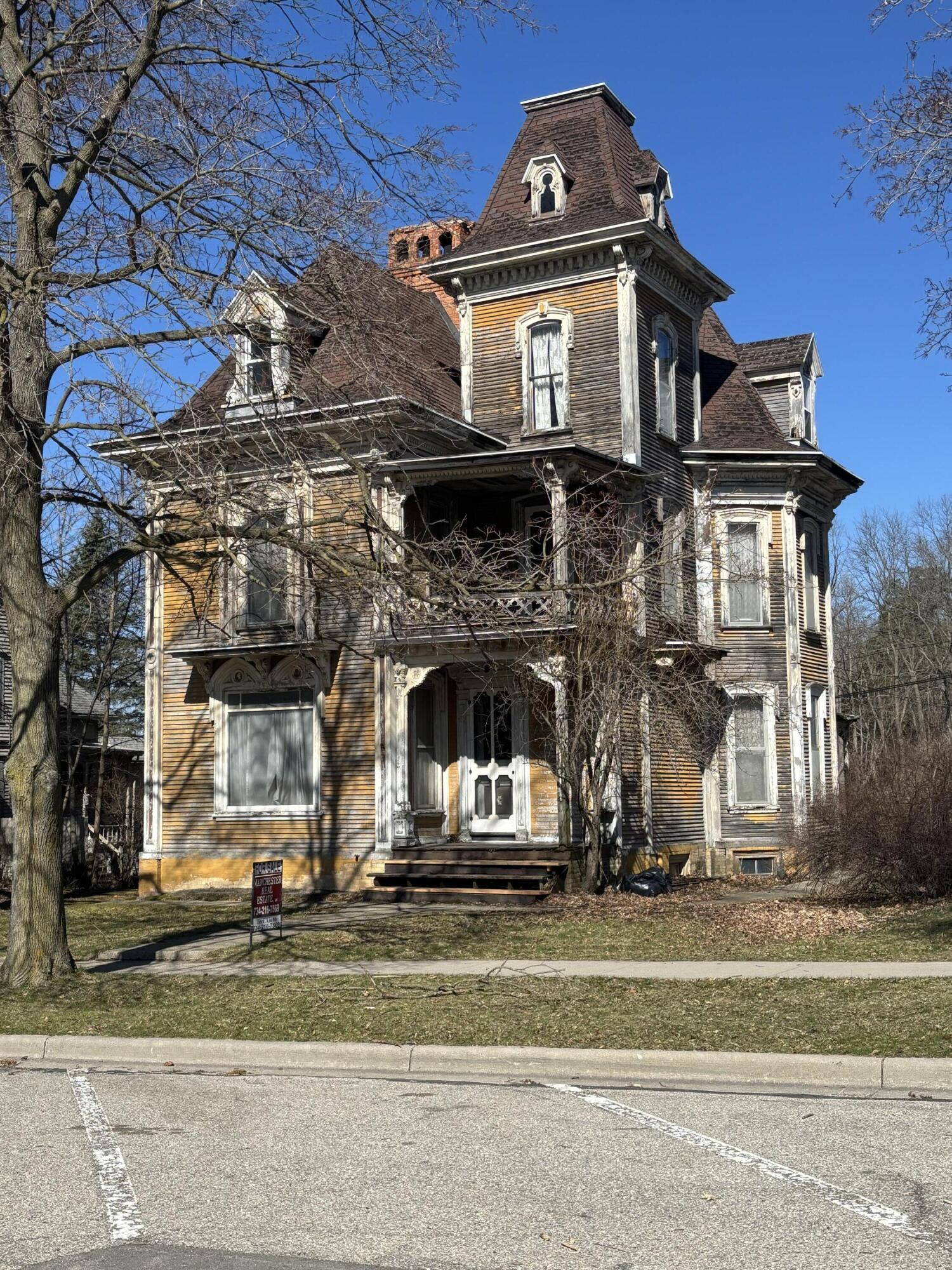 112 West Main Street Manchester, MI 48158 - Photo 2 of 20 IMG_1225