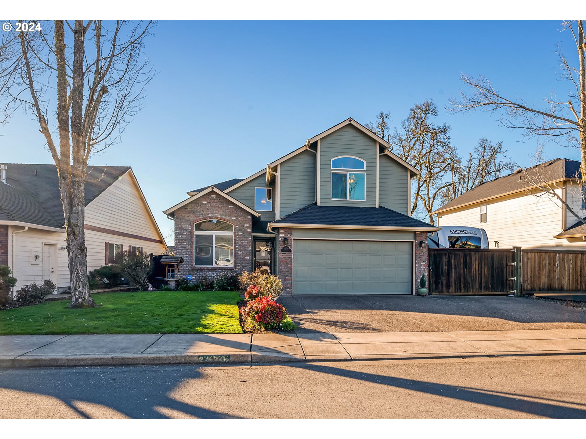 2278 33rd Street Springfield, OR 97477 - Photo 2 of 41 a front view of a house with a yard