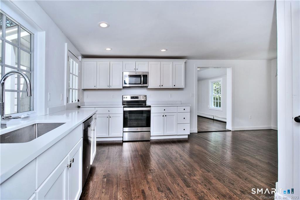 48 Salem Road Weston, CT 06883 - Photo 11 of 40 Gallery Image 11
