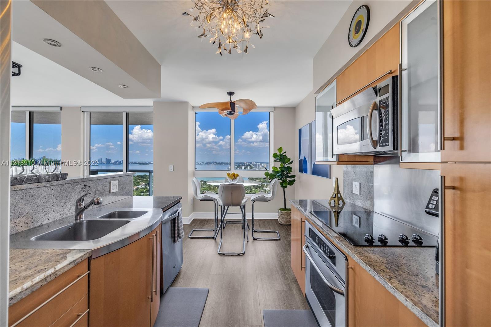 6365 Collins Avenue, Unit 3807 Miami Beach, FL 33141 - Photo 11 of 41