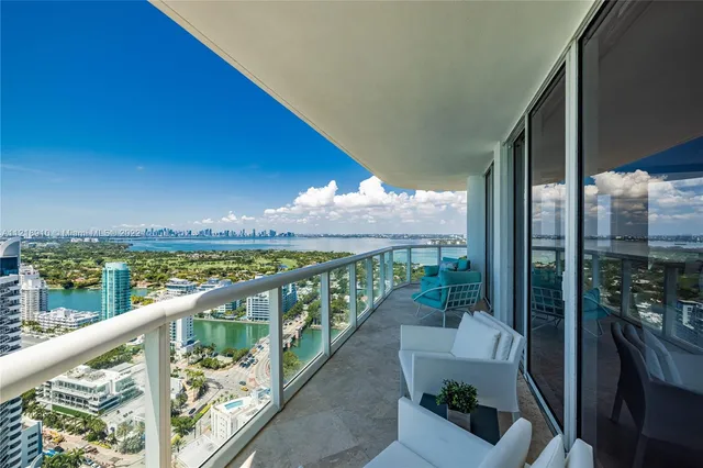 $13,000 | 6365 Collins Avenue, Unit 3807, Miami Beach, FL 33141