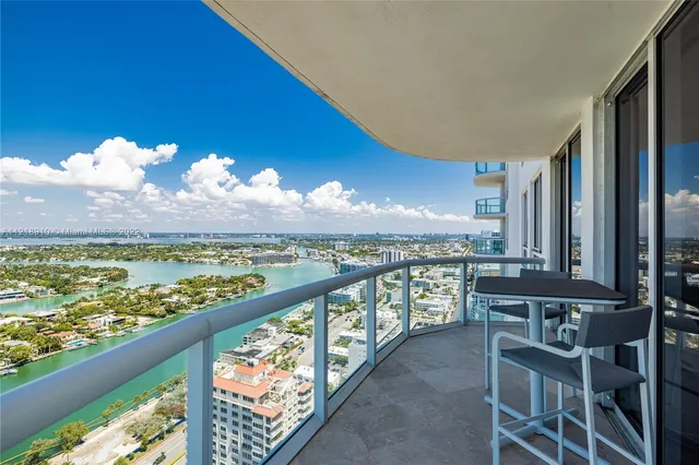 $13,000 | 6365 Collins Avenue, Unit 3807, Miami Beach, FL 33141
