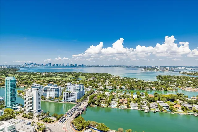 $13,000 | 6365 Collins Avenue, Unit 3807, Miami Beach, FL 33141