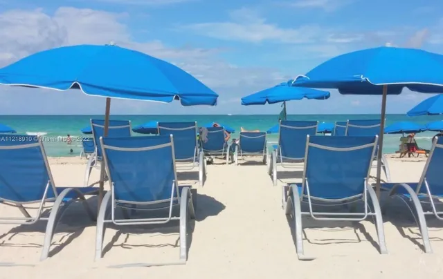 $13,000 | 6365 Collins Avenue, Unit 3807, Miami Beach, FL 33141