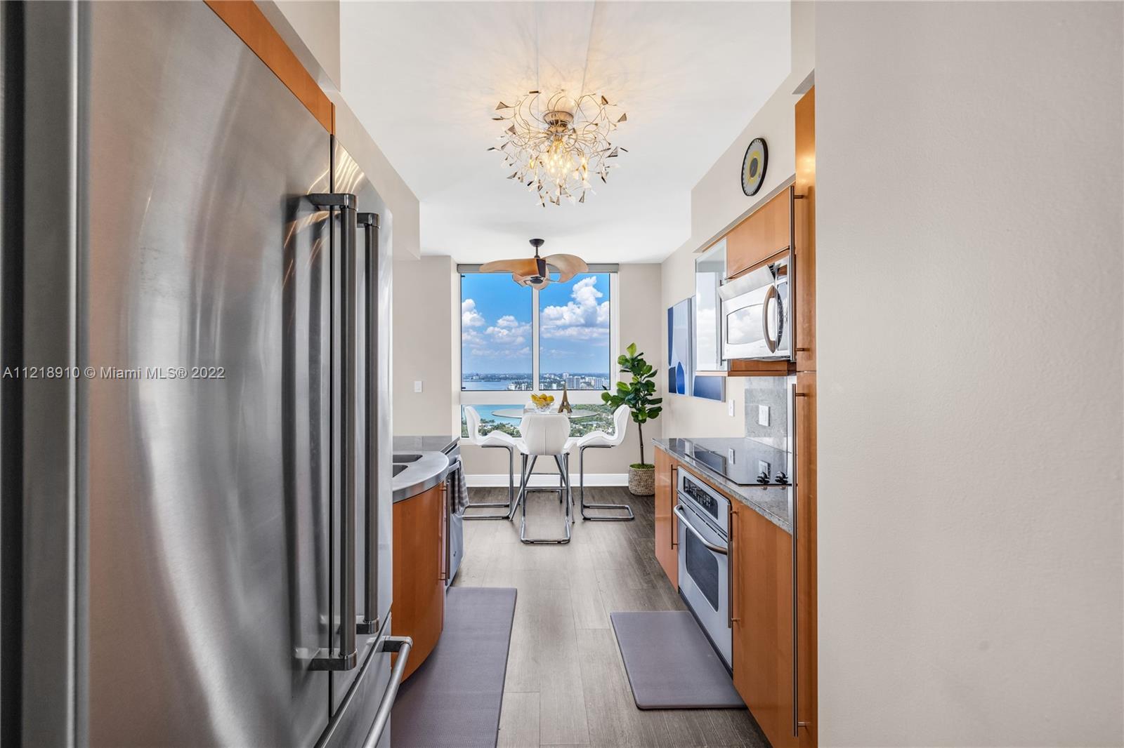 6365 Collins Avenue, Unit 3807 Miami Beach, FL 33141 - Photo 10 of 41