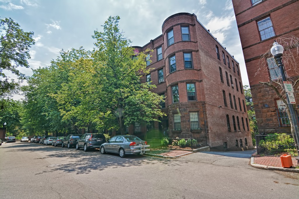 9 Follen Street, Unit 2 Boston, MA 02116 - Photo 18 of 19