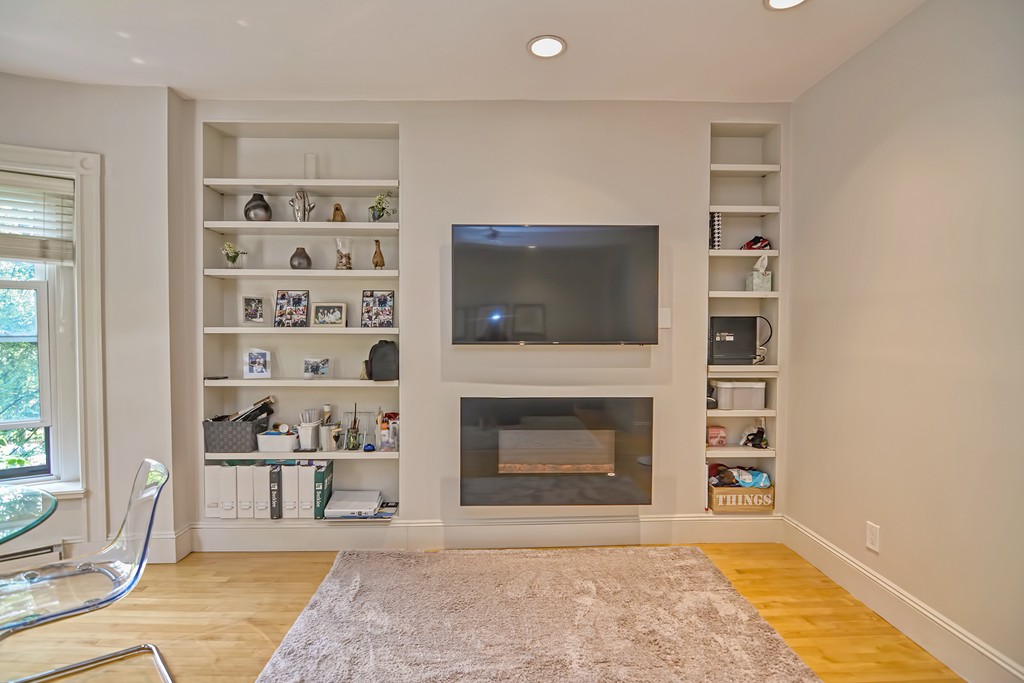 9 Follen Street, Unit 2 Boston, MA 02116 - Photo 4 of 19