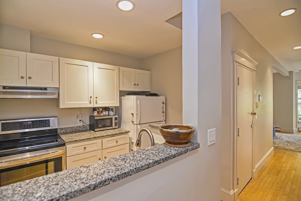 9 Follen Street, Unit 2 Boston, MA 02116 - Photo 7 of 19