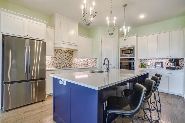 $599,900 | 239 Harvard Lane, Springtown, TX 76082