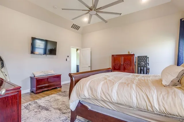 $599,900 | 239 Harvard Lane, Springtown, TX 76082