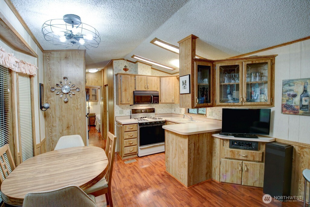 96-3 Sunset Circle Maple Falls, WA 98266 - Photo 9 of 31